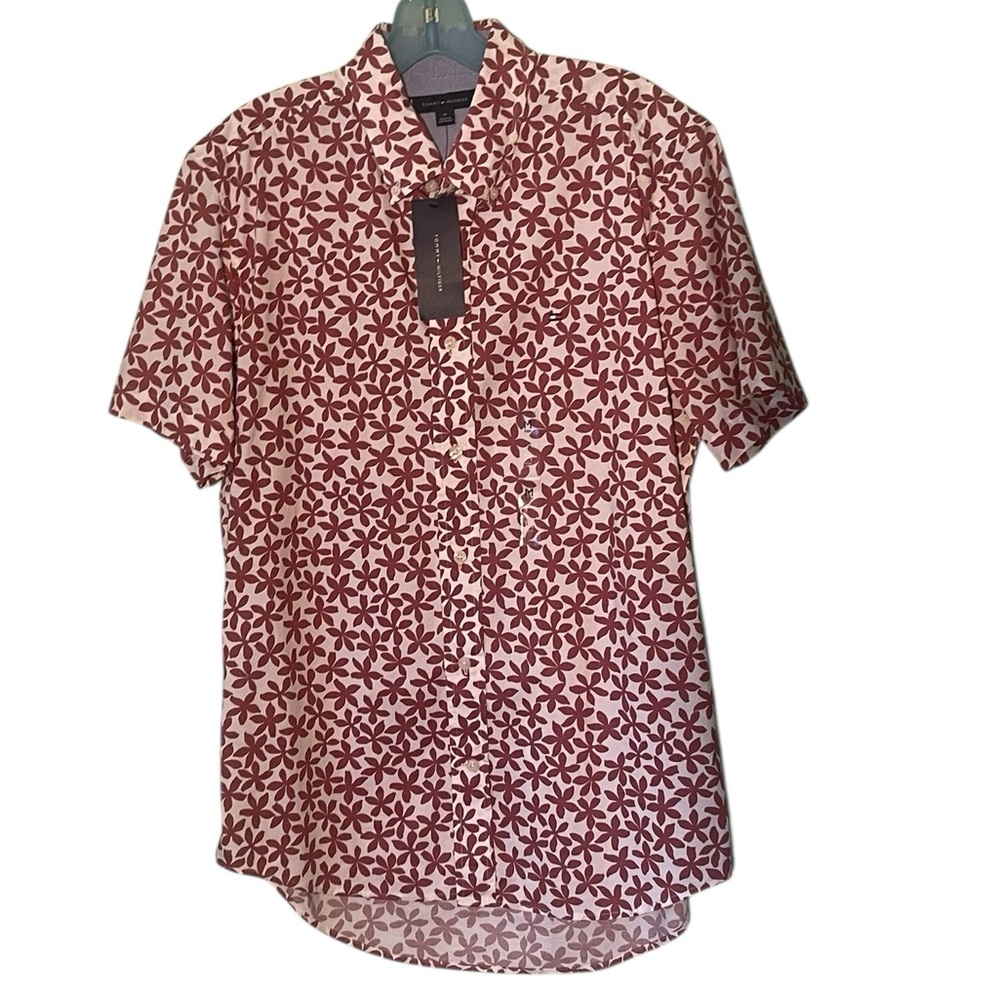 NWT- Tommy Hilfiger floral short sleeve shirt. Size medium - Picture 1 of 11